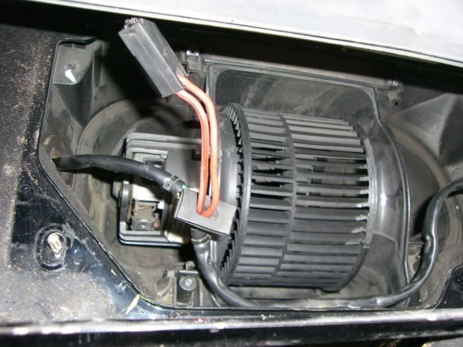 SAAB 95 How To Heater blower motor replacement. UKSaabs